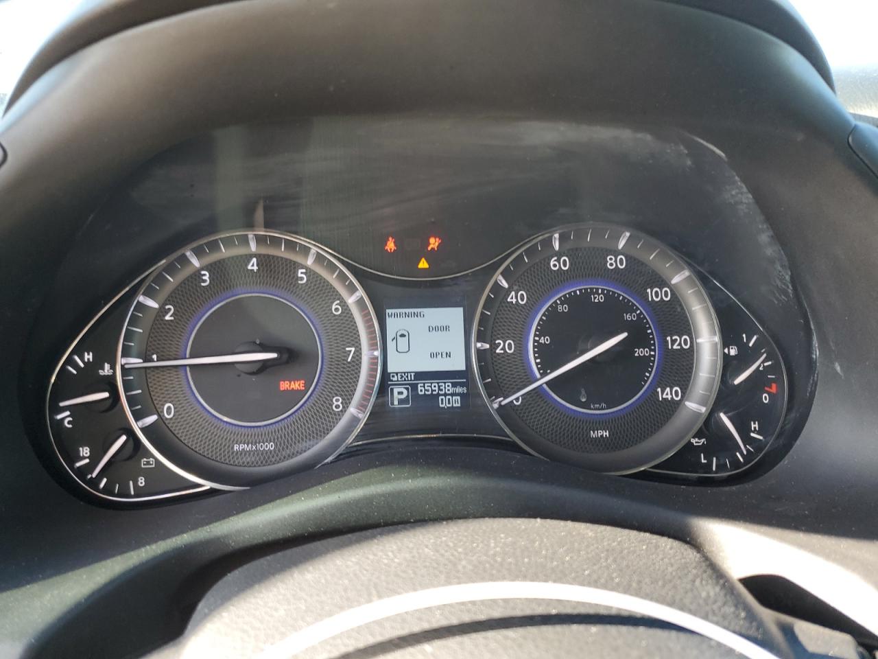 2015 Infiniti QX80 - Image 9