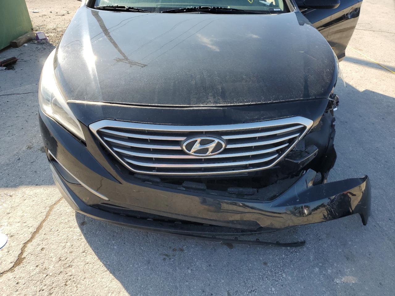 2016 Hyundai Sonata - Image 12