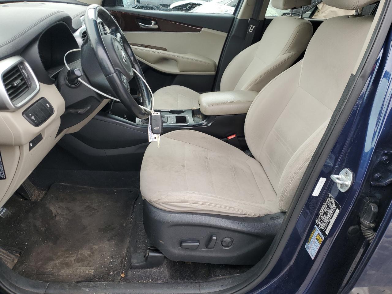 2017 Kia Sorento - Image 7