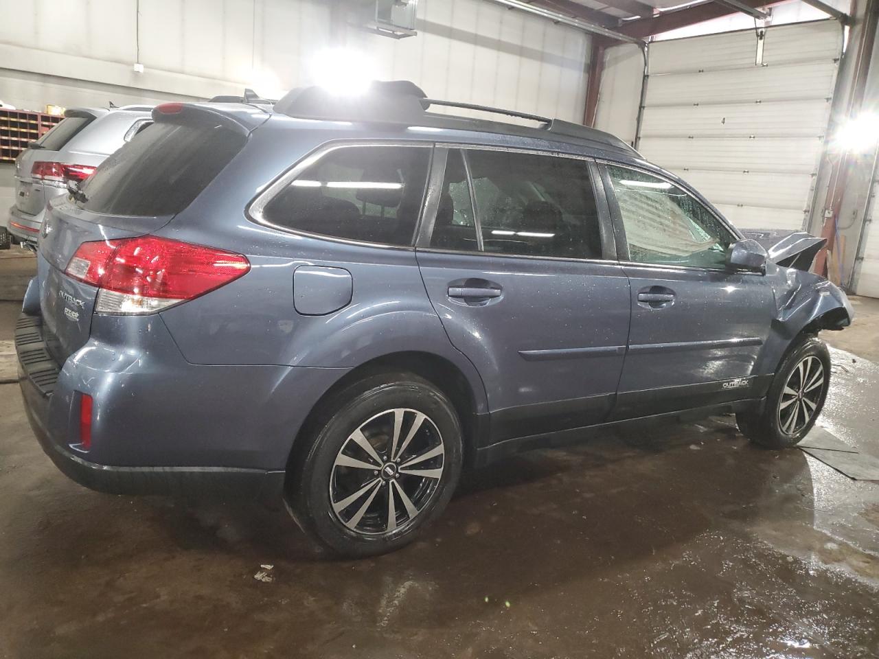 2014 Subaru Outback - Image 3