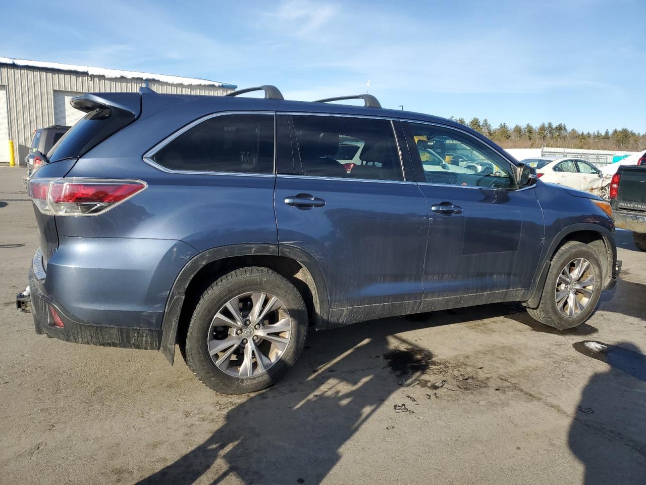 2015 Toyota Highlander - Image 3