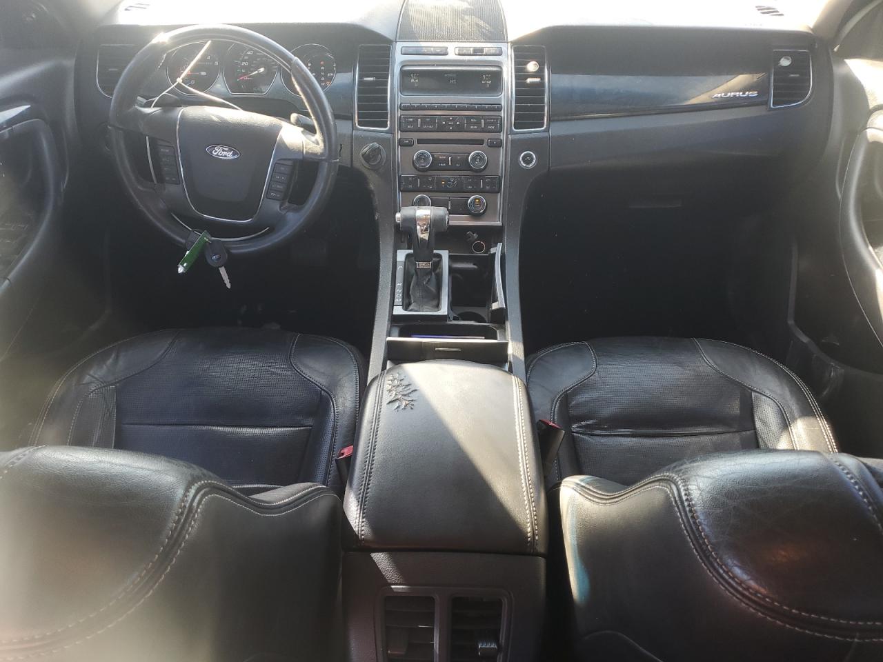 2011 Ford Taurus - Image 8