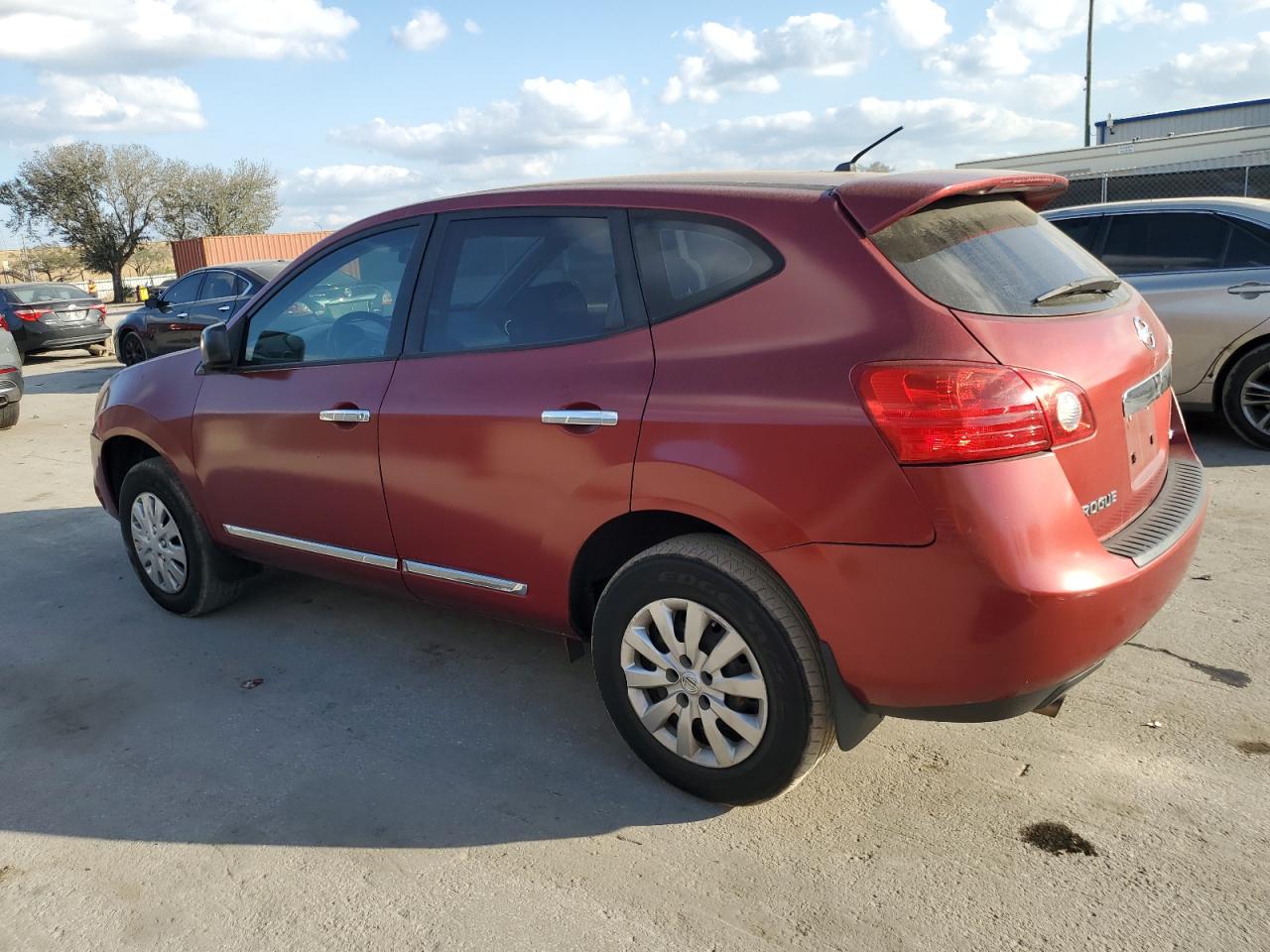 2012 Nissan Rogue - Image 2