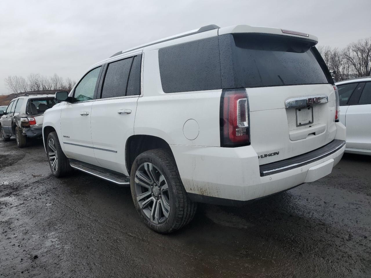 2018 GMC Yukon - Image 2