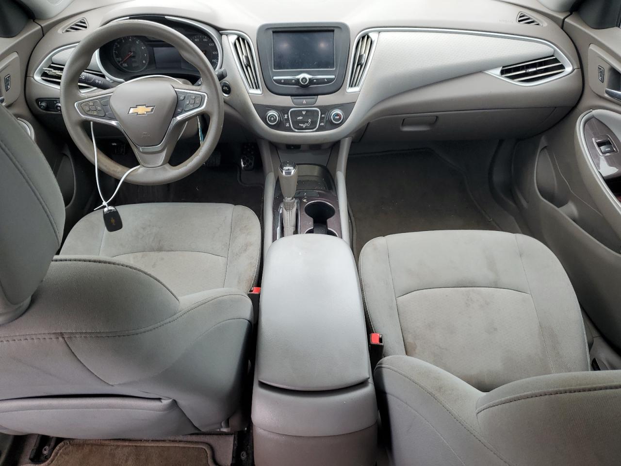 2017 Chevrolet Malibu - Image 8