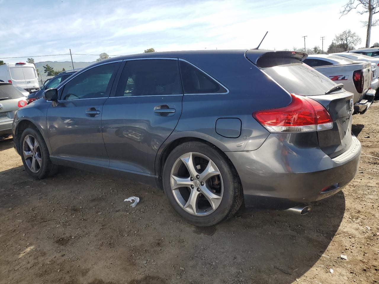 2009 Toyota Venza - Image 2