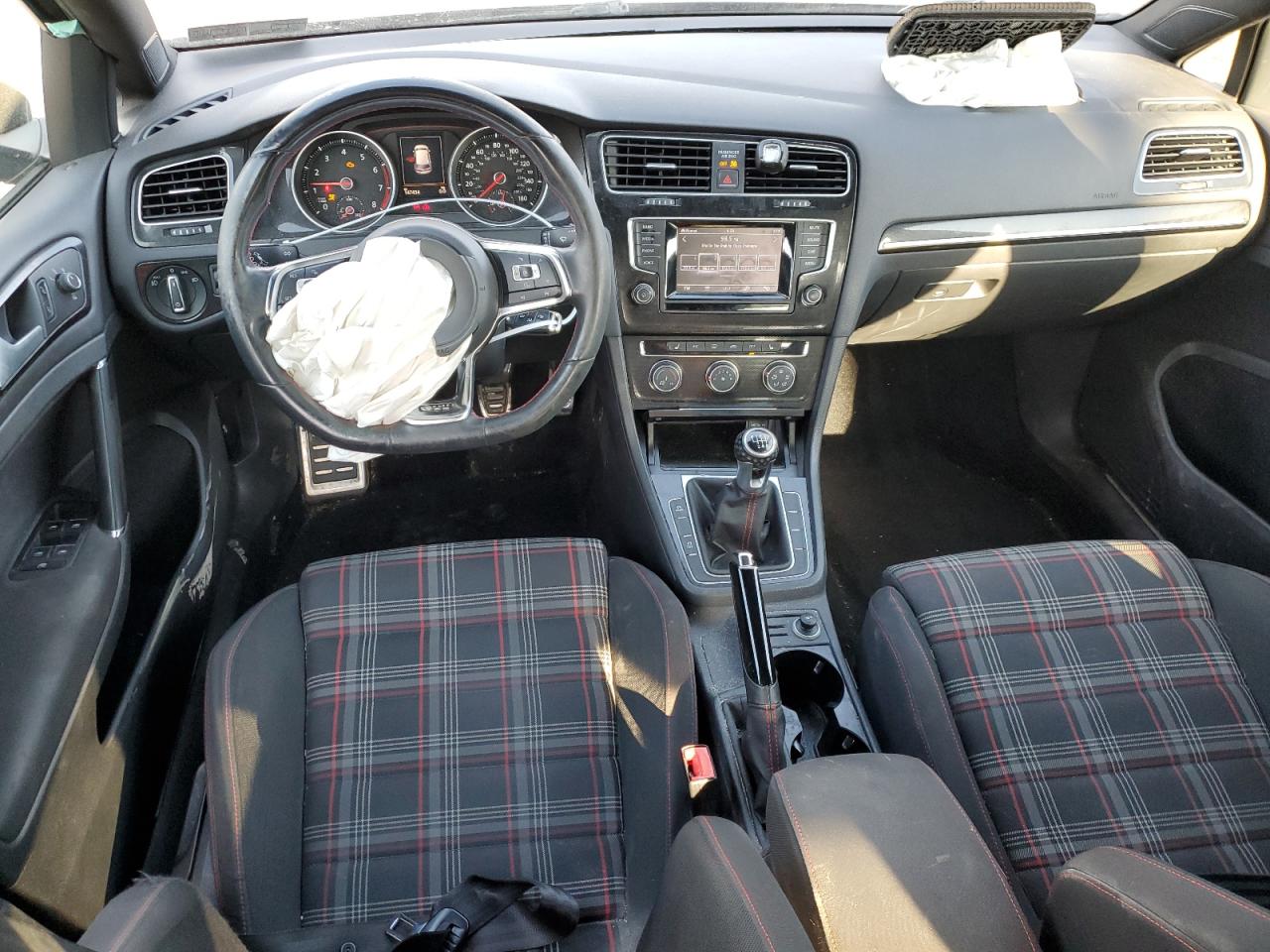2015 Volkswagen GTI - Image 8