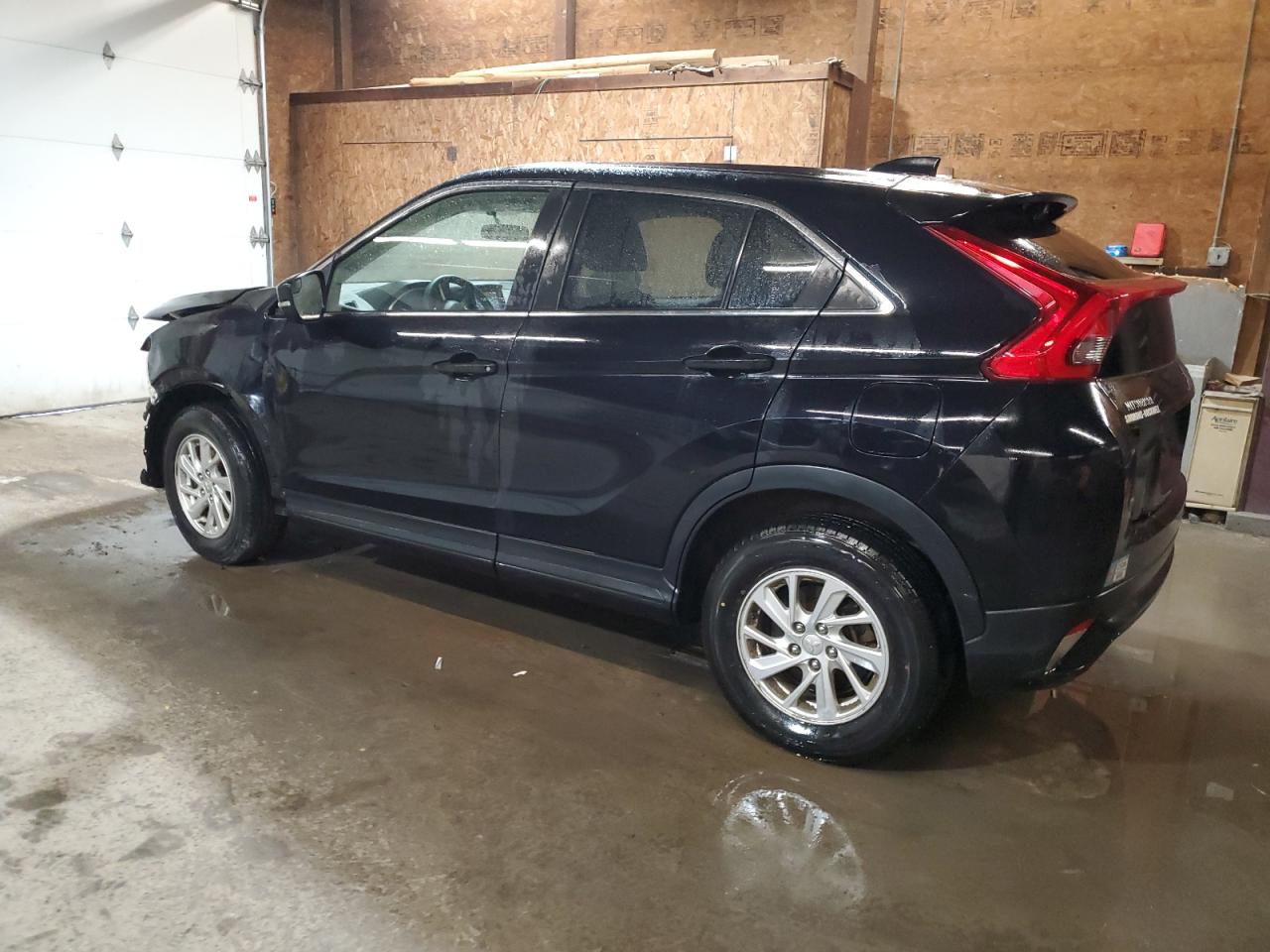 2019 Mitsubishi Eclipse - Image 2