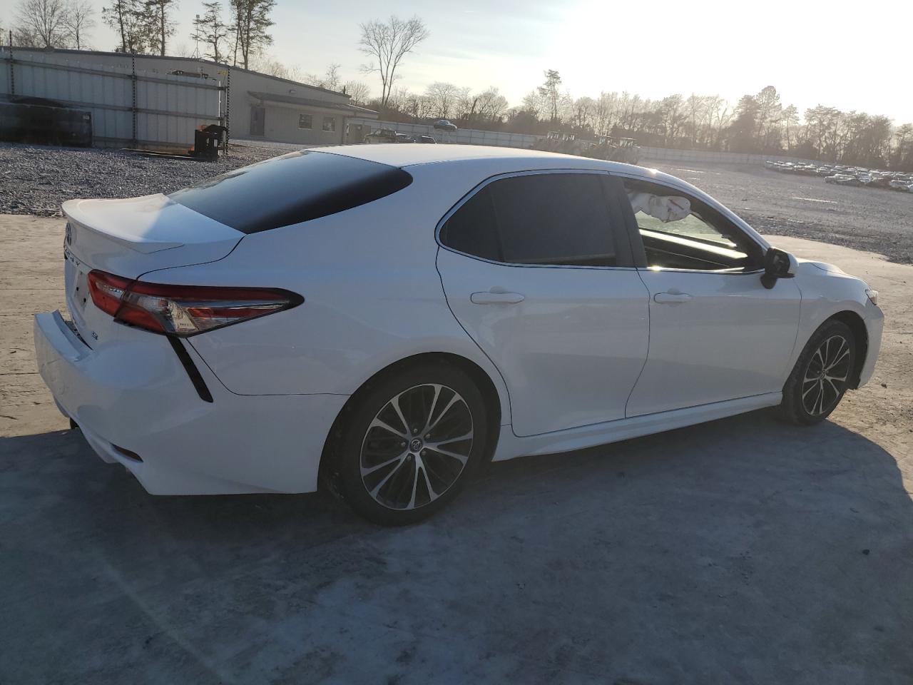 2018 Toyota Camry - Image 3