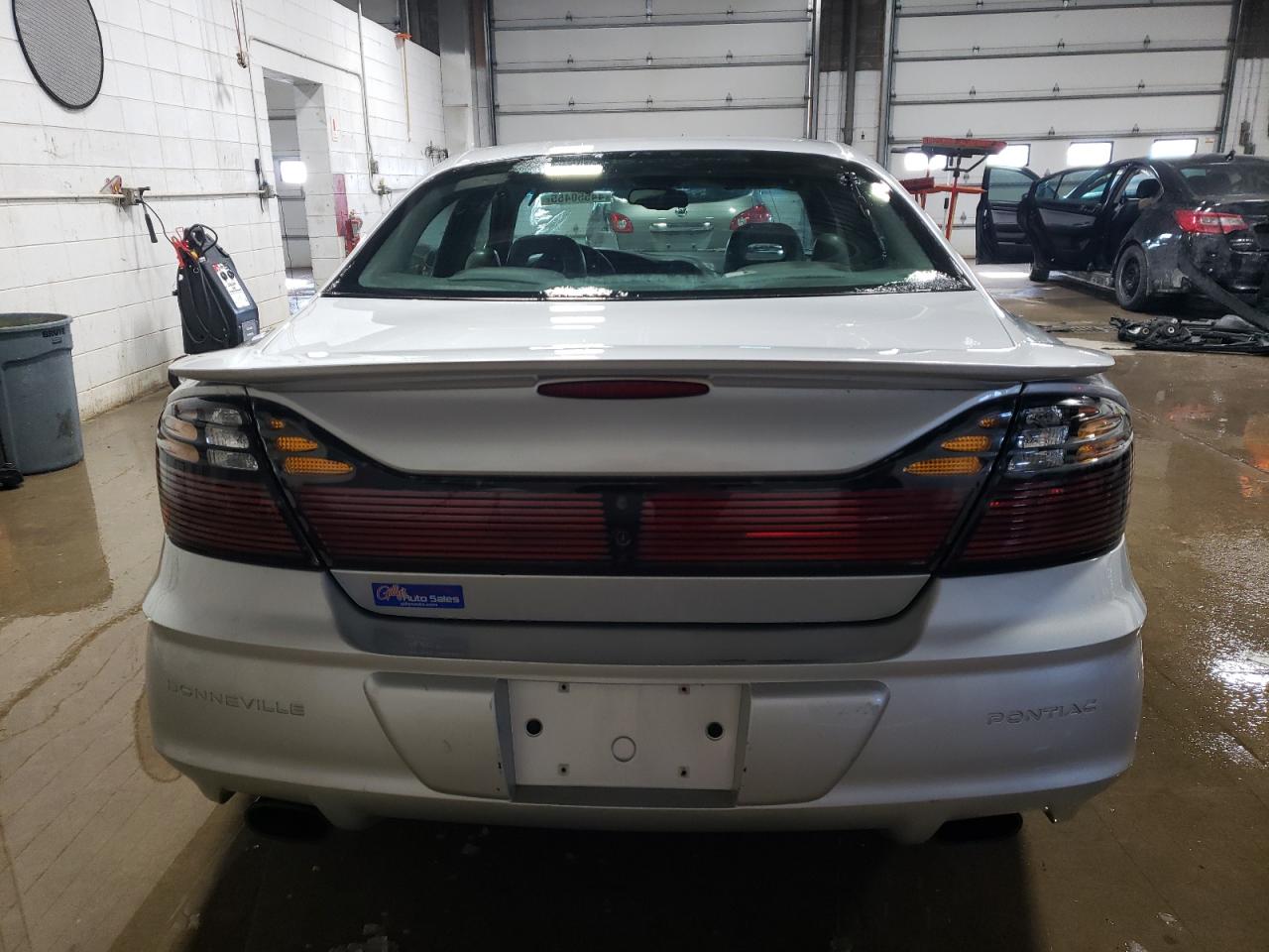 2002 Pontiac Bonneville - Image 6