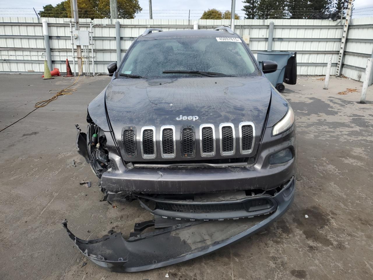 2016 Jeep Grand Cherokee - Image 5