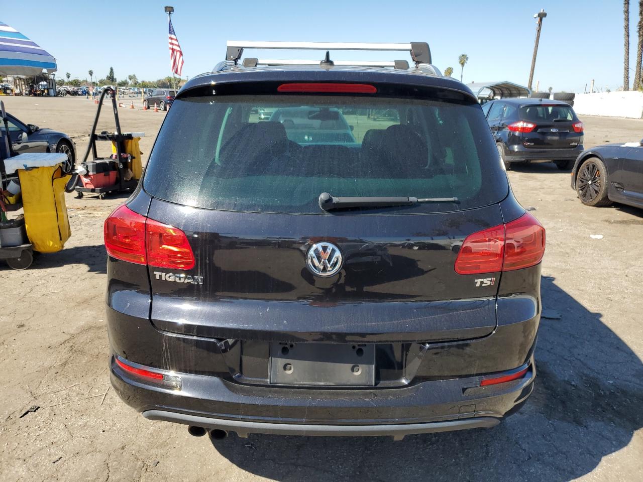 2017 Volkswagen Tiguan - Image 6