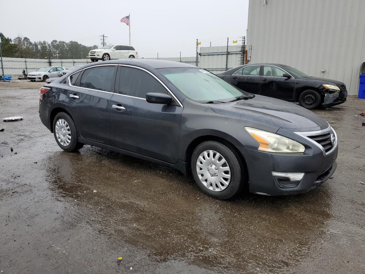 2015 Nissan Altima - Image 4