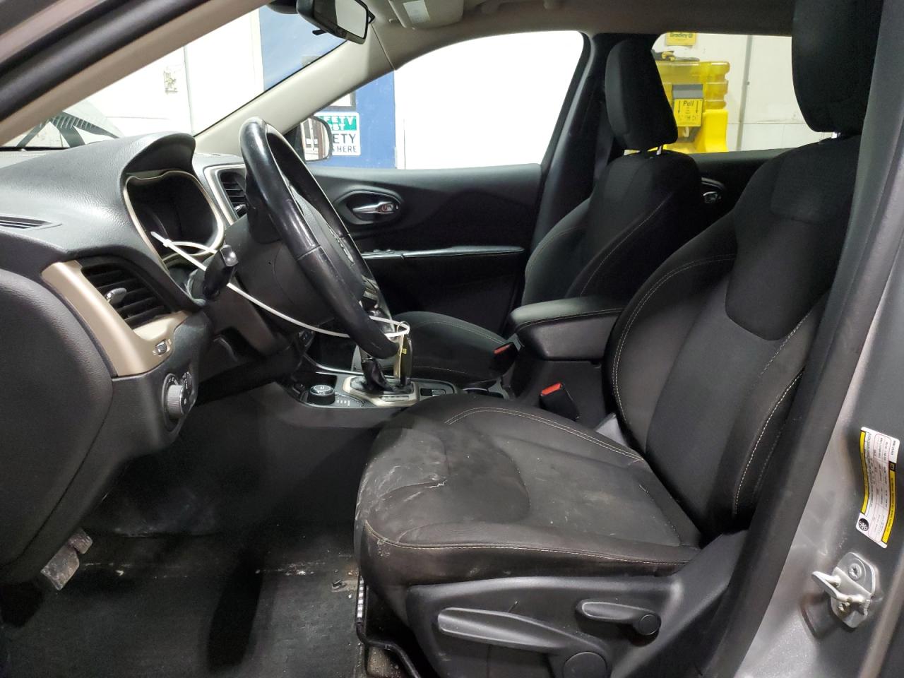 2016 Jeep Grand Cherokee - Image 7