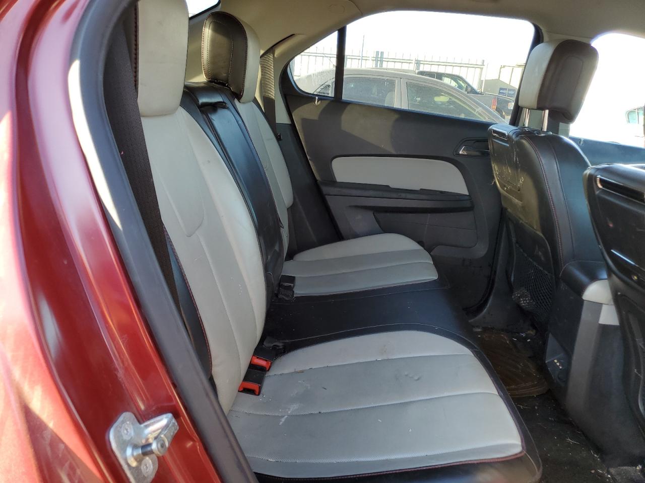 2010 Chevrolet Equinox - Image 11