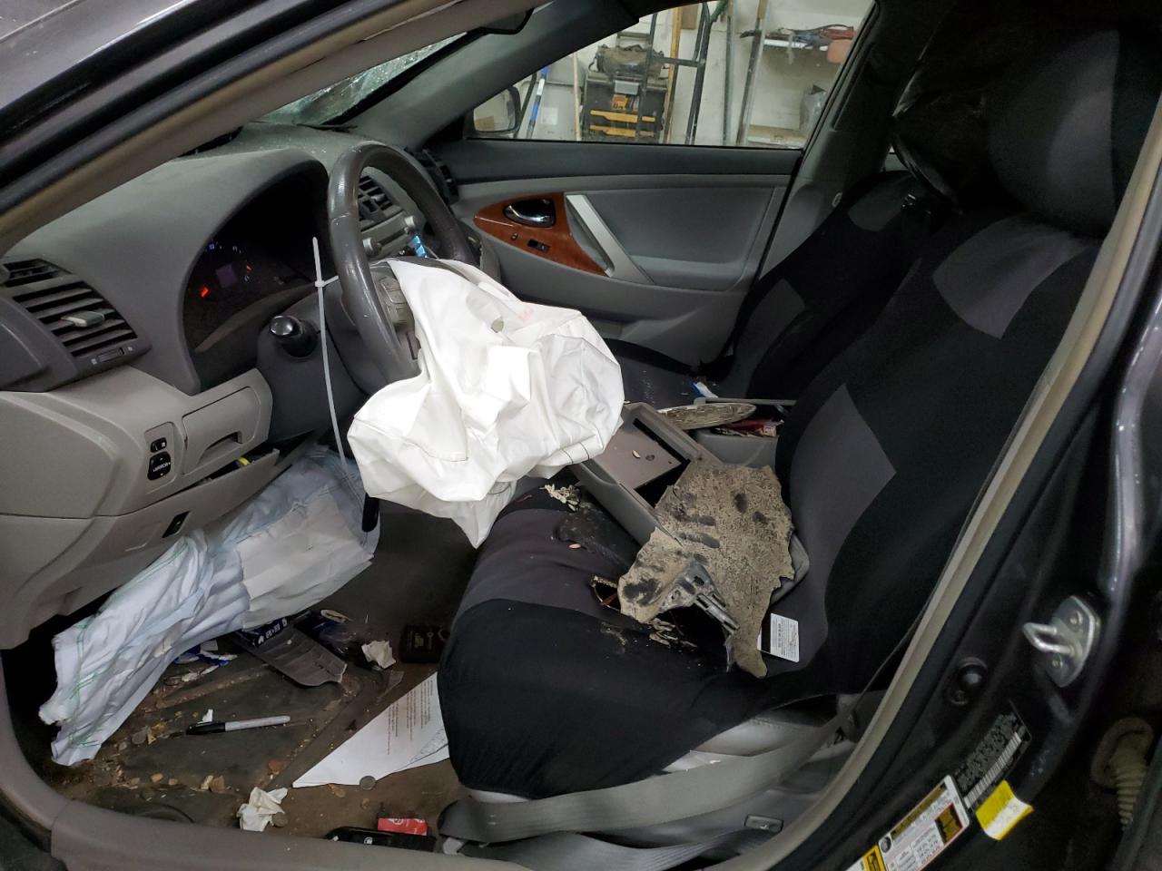 2011 Toyota Camry - Image 7