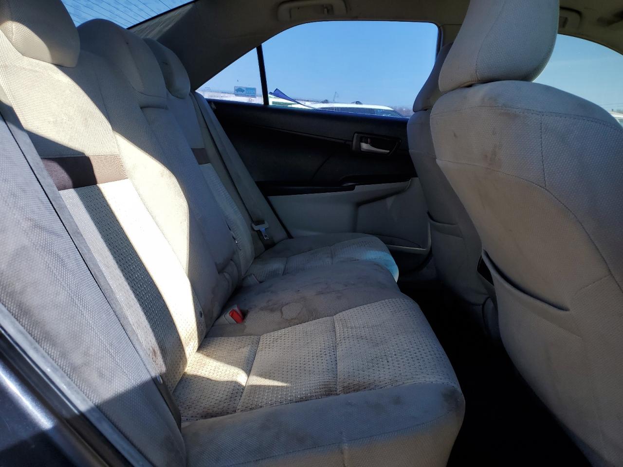 2012 Toyota Camry - Image 10