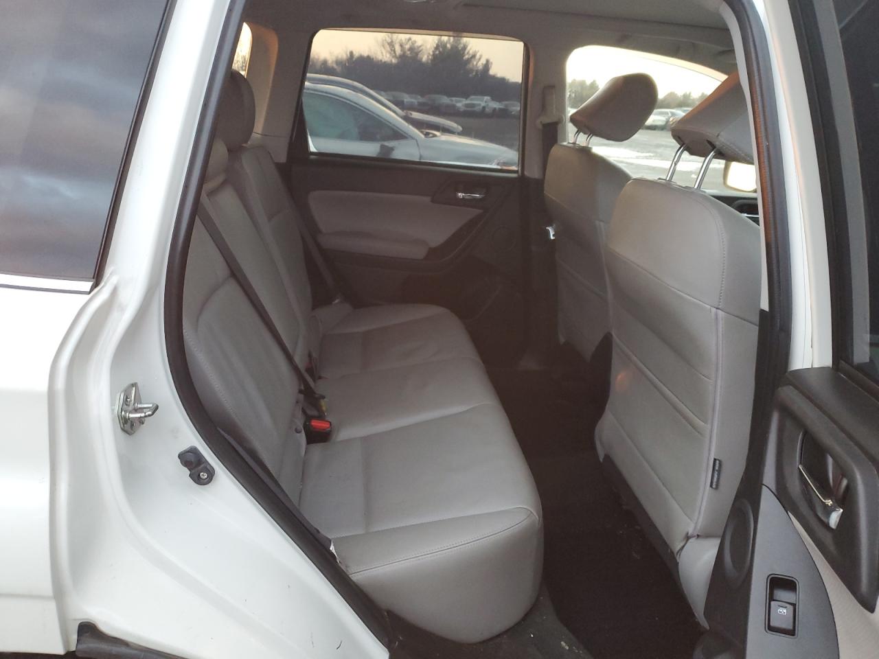 2016 Subaru Forester - Image 11