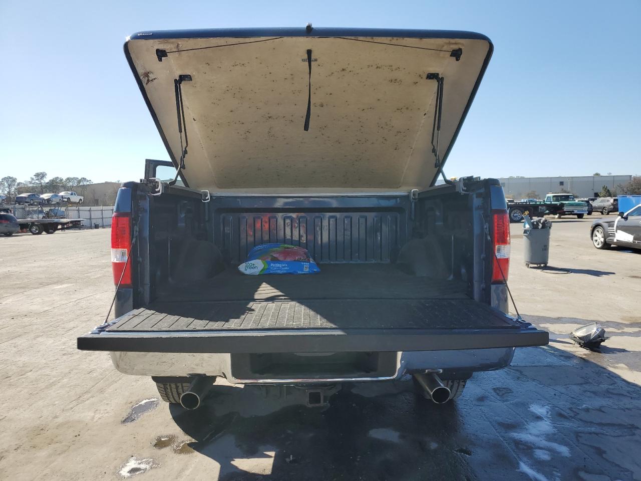 2004 Ford F-150 - Image 6