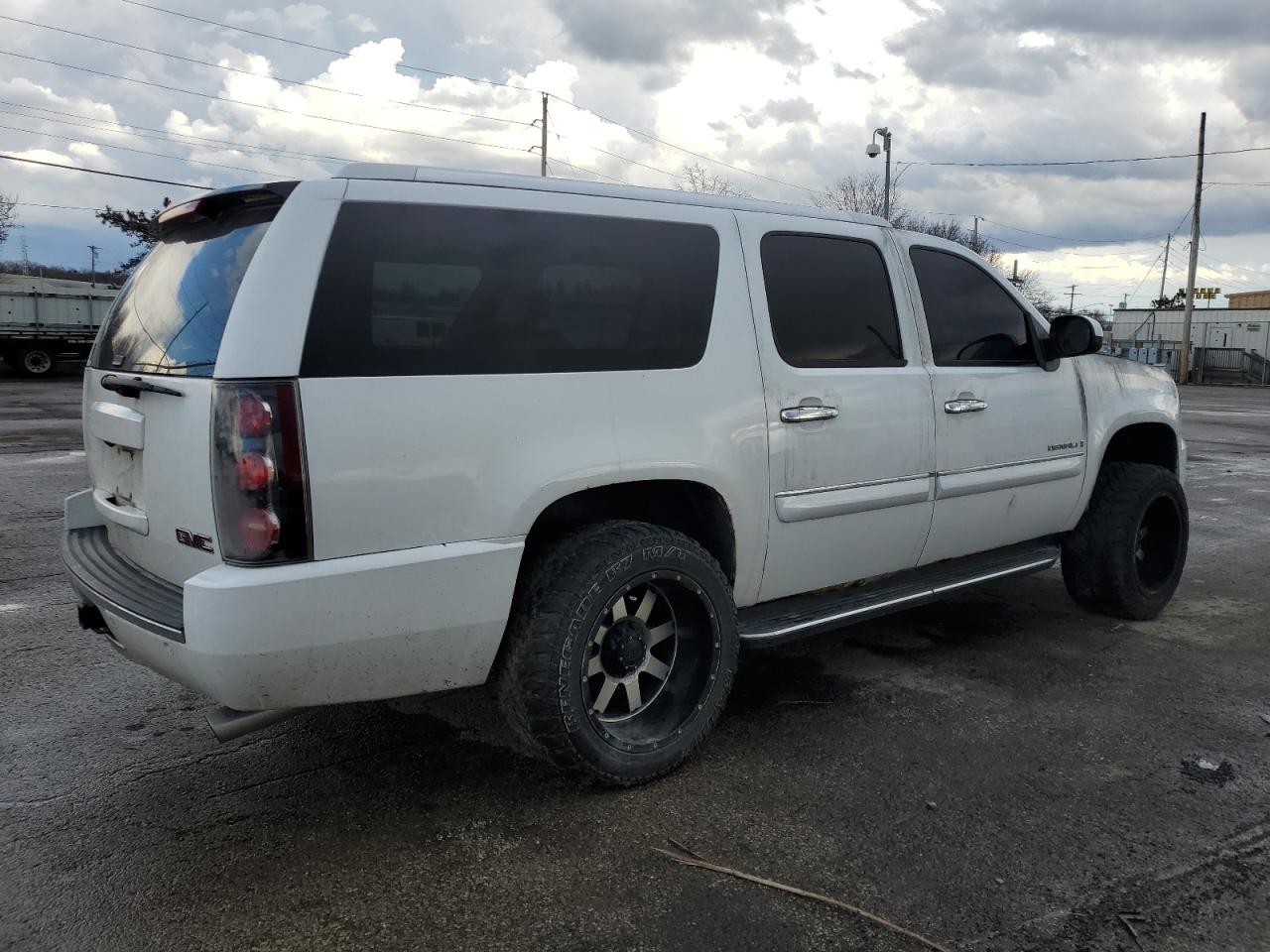 2007 GMC Yukon - Image 3