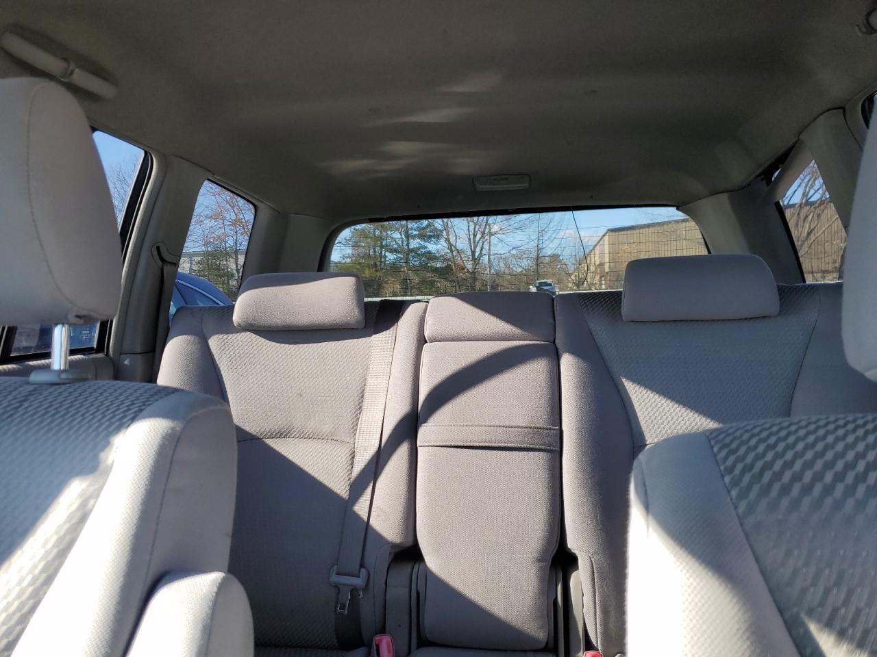 2004 Toyota Highlander - Image 10