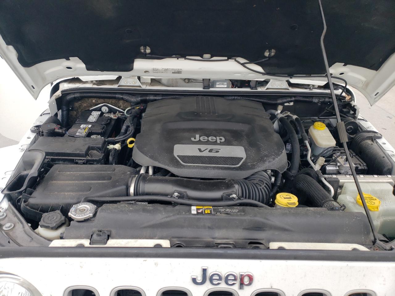 2017 Jeep Wrangler - Image 12