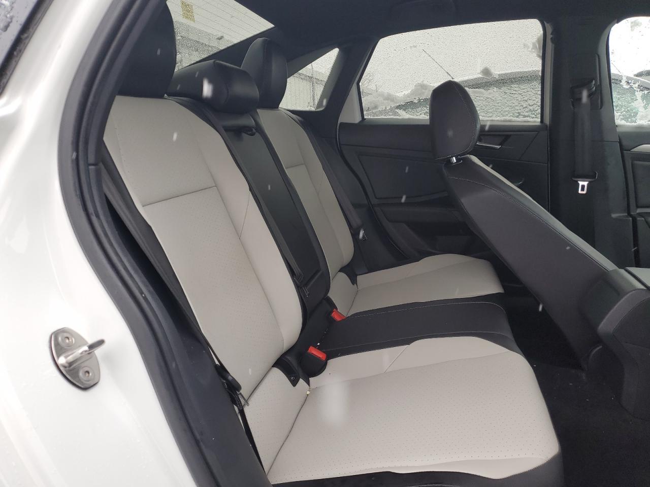 2020 Volkswagen Jetta - Image 10