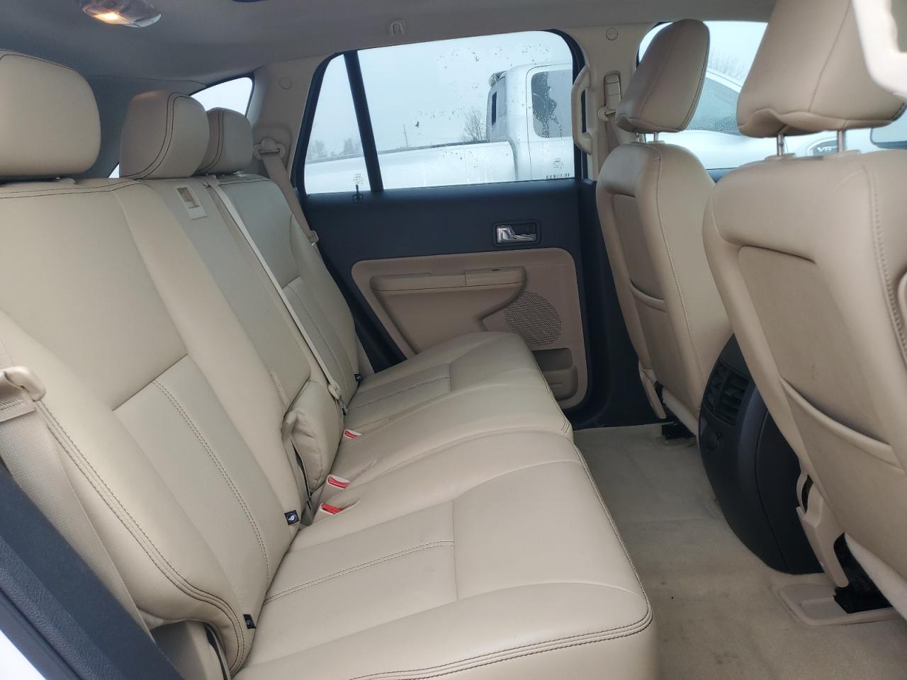 2010 Ford Edge - Image 11