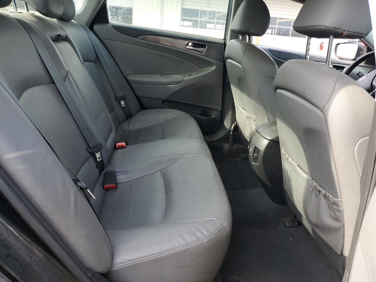 2012 Hyundai Sonata - Image 10