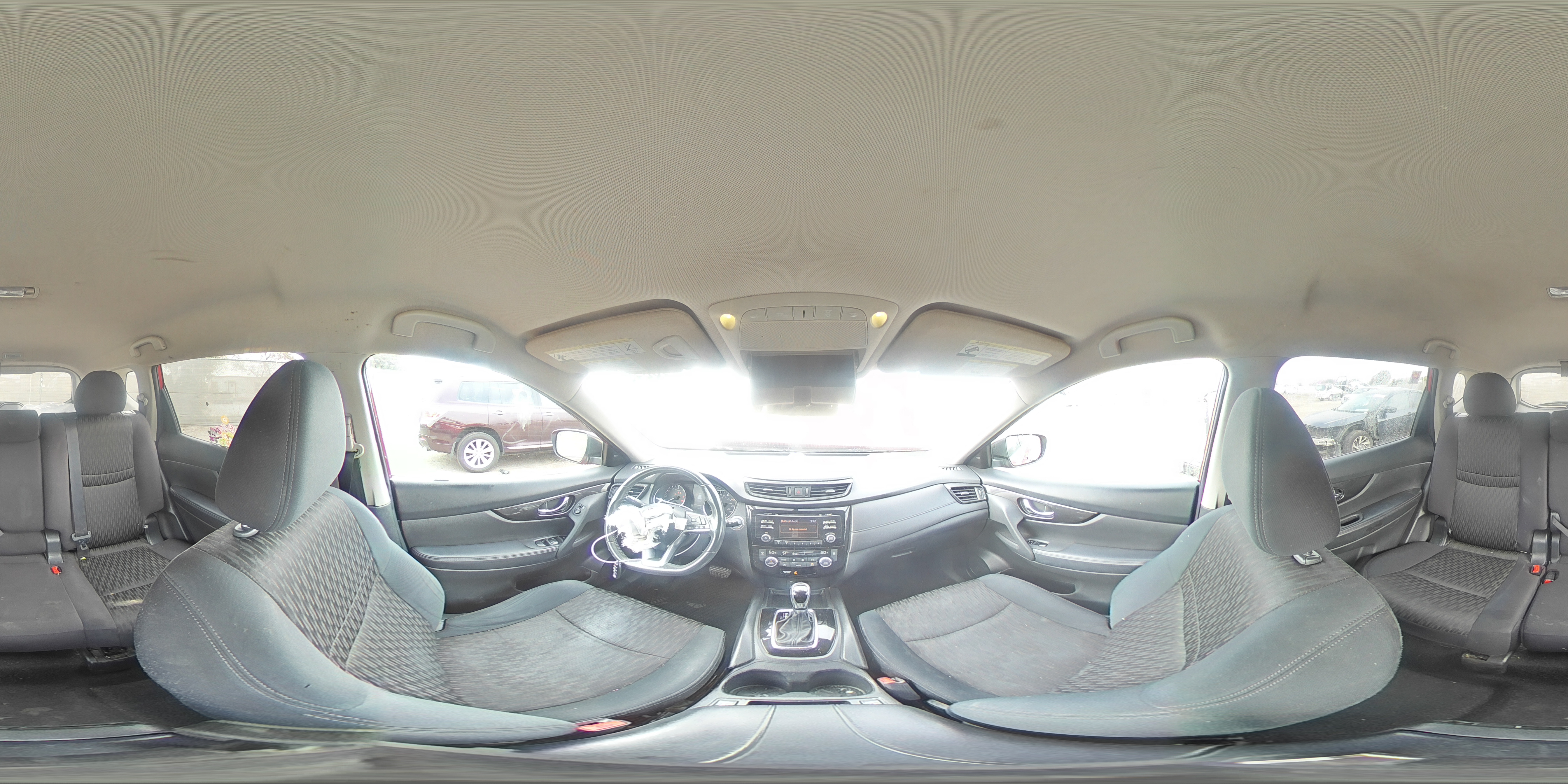 2017 Nissan Rogue - Image 14