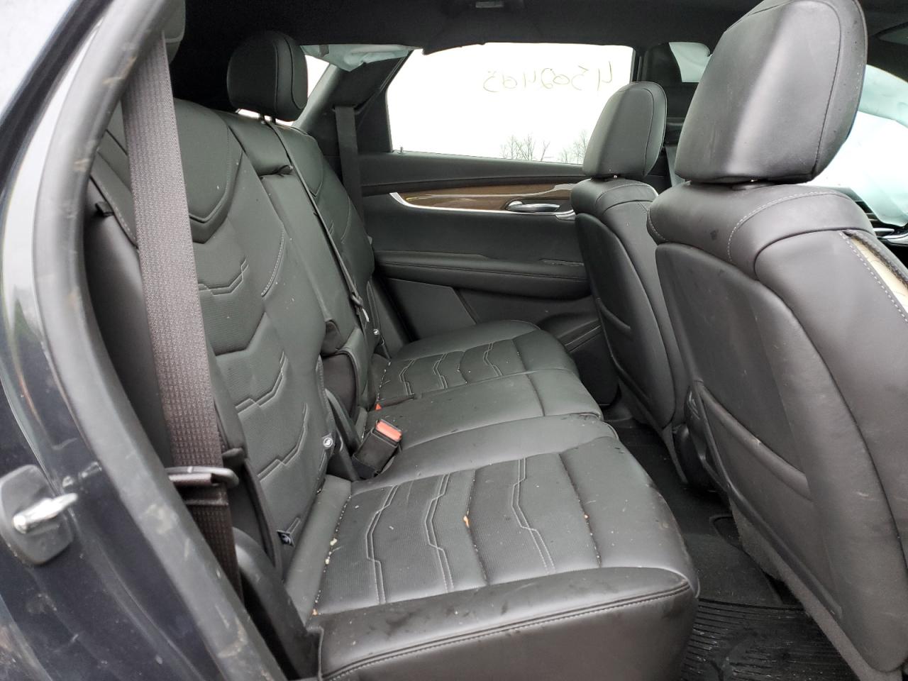 2021 Cadillac XT5 - Image 11