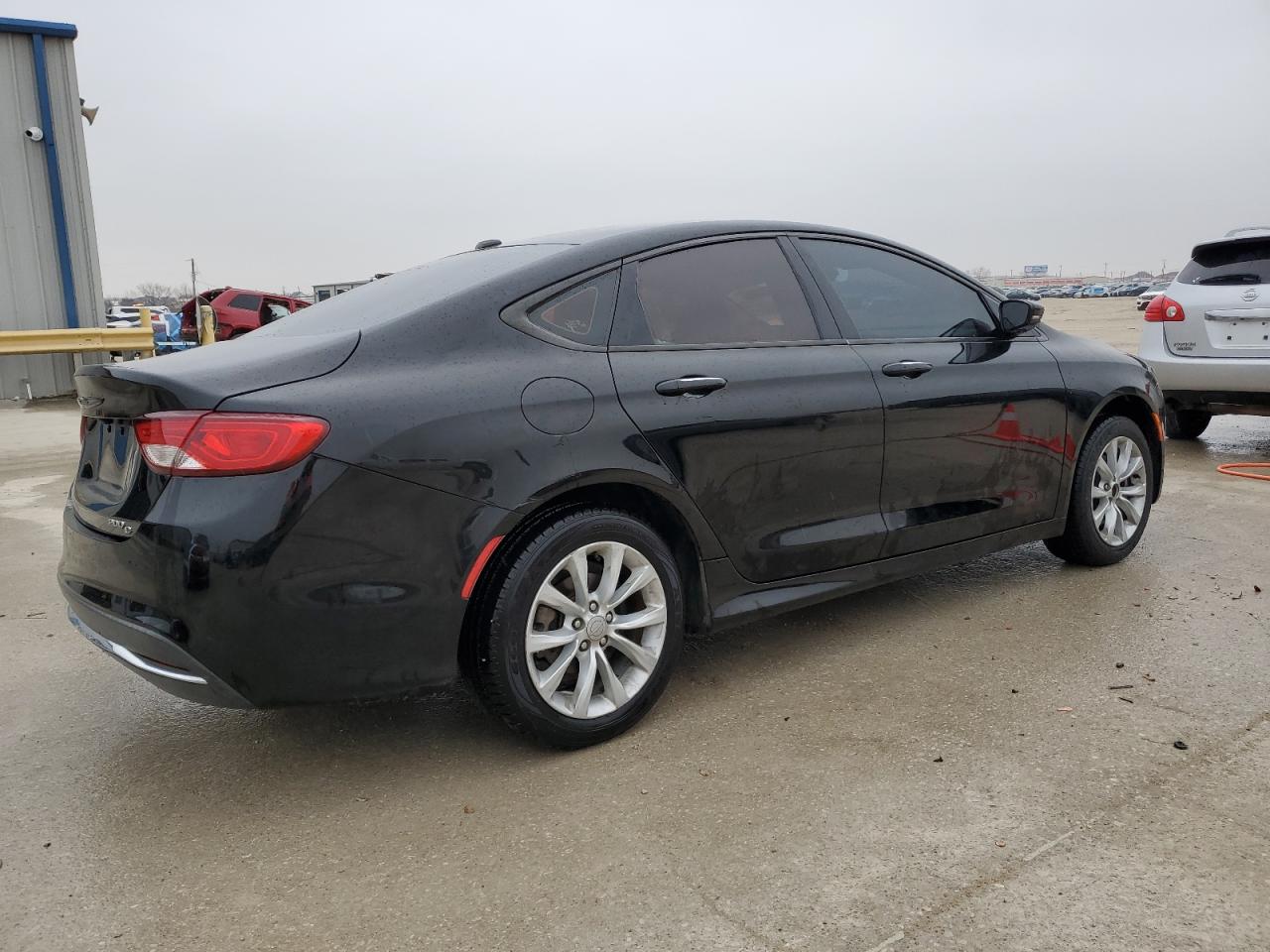 2015 Chrysler 200 - Image 3