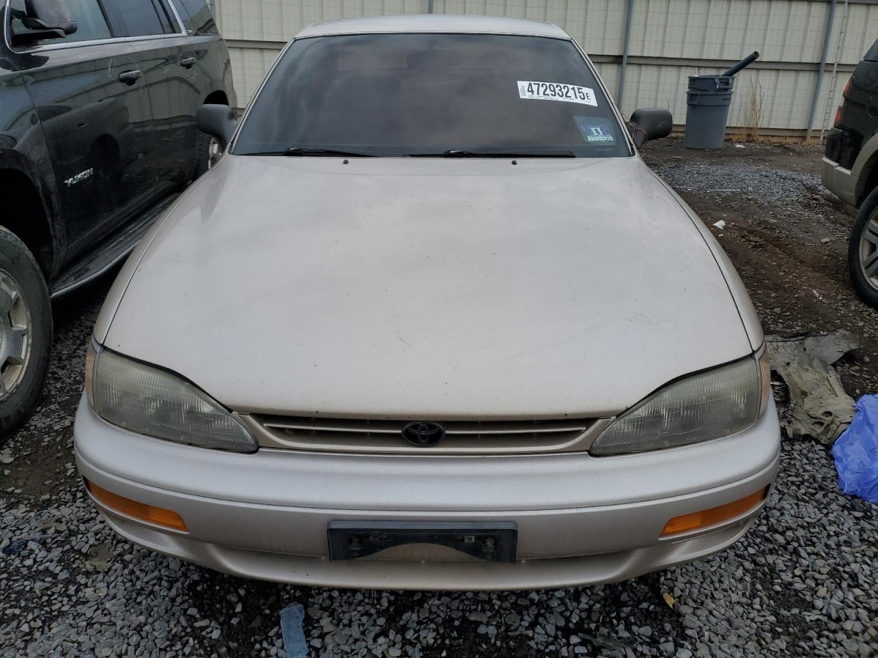 1996 Toyota Camry - Image 5