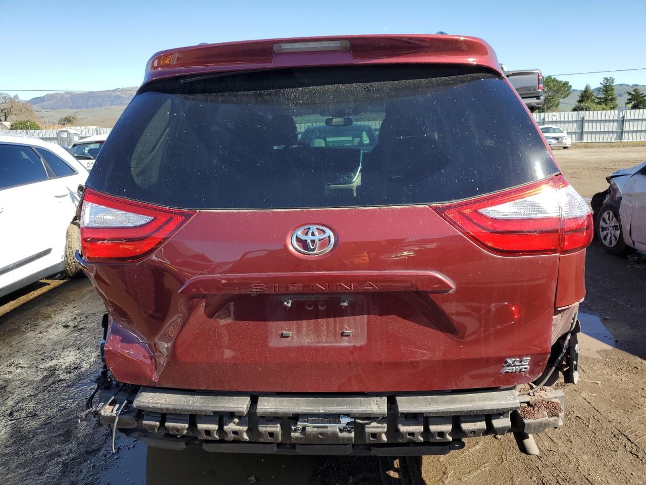 2015 Toyota Sienna - Image 6