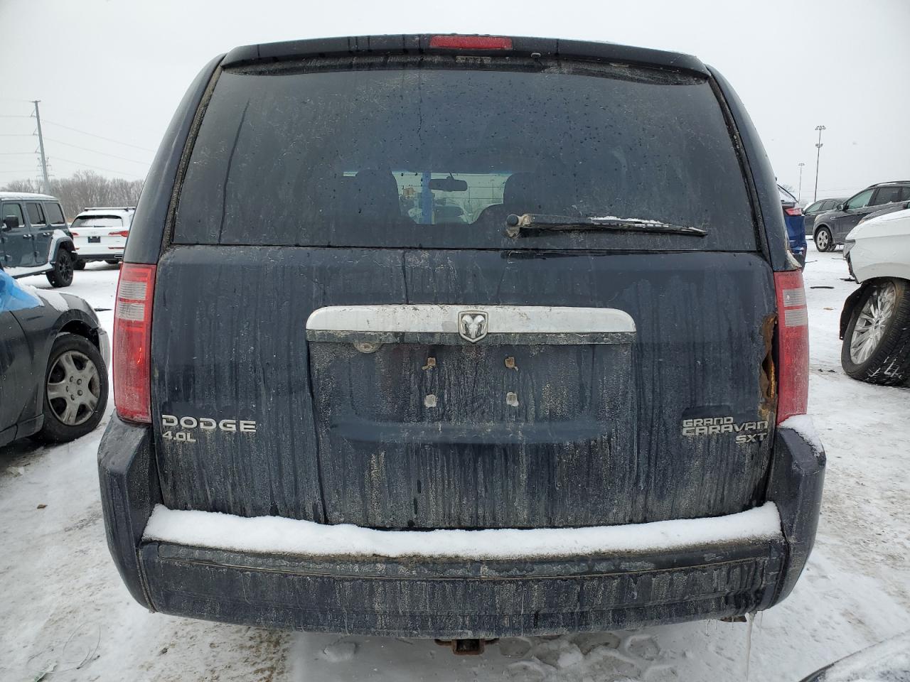 2010 Dodge Caravan - Image 6