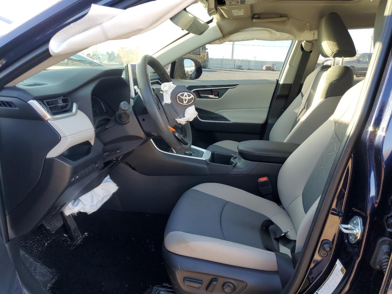 2024 Toyota RAV 4 - Image 7