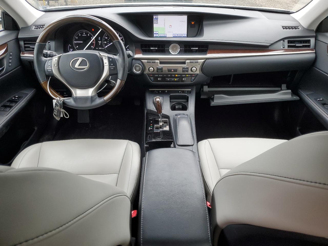 2013 Lexus ES - Image 8