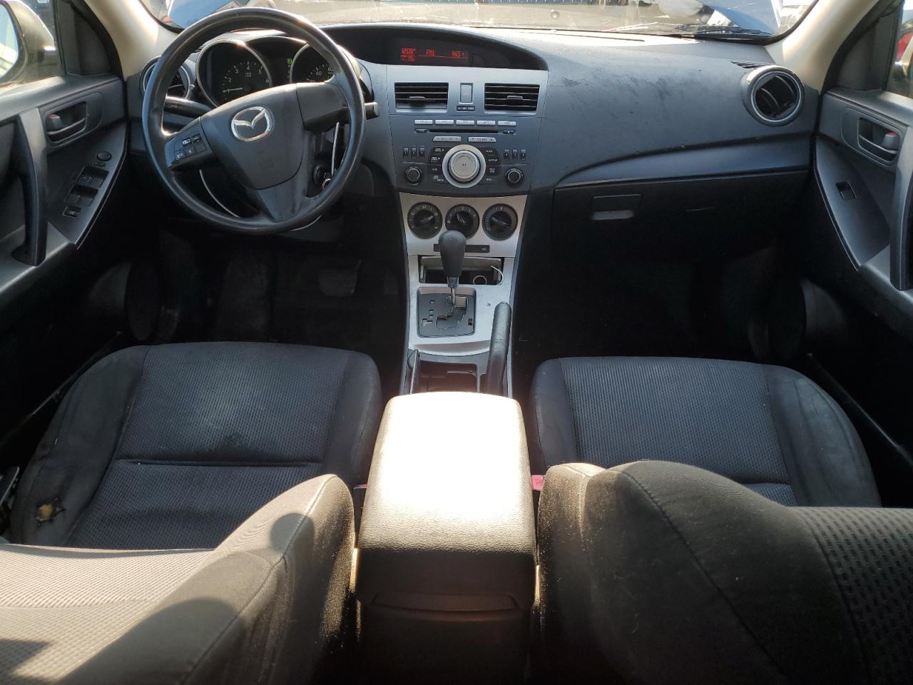 2010 Mazda 3 - Image 8