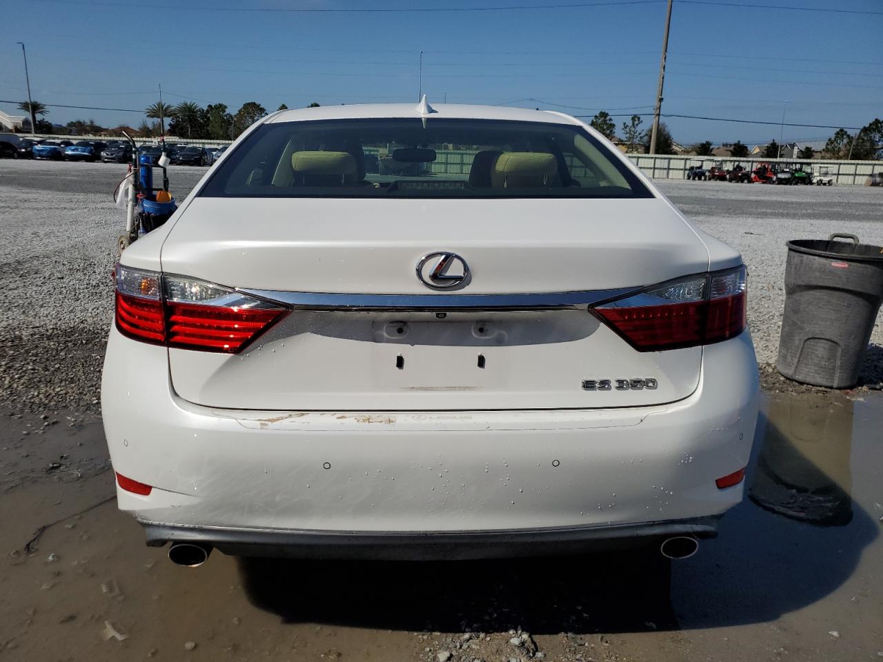 2015 Lexus ES - Image 6