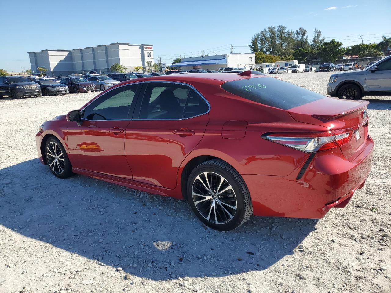 4T1B11HK4KU195268 TOYOTA CAMRY 2019
