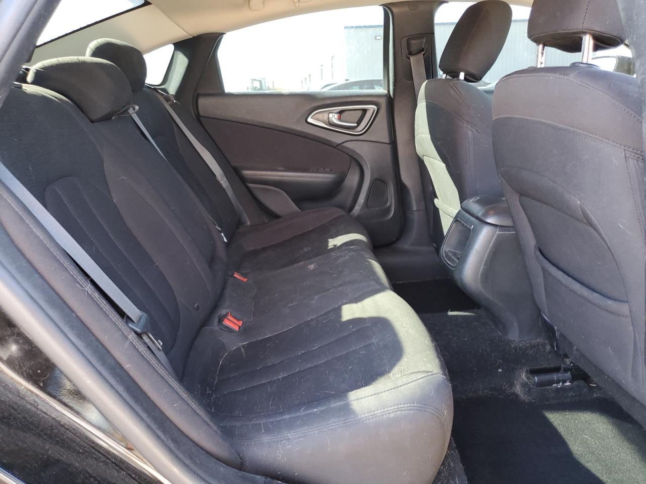 2015 Chrysler 200 - Image 11