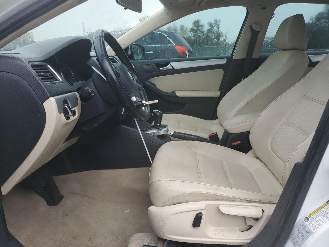 2014 Volkswagen Jetta - Image 7