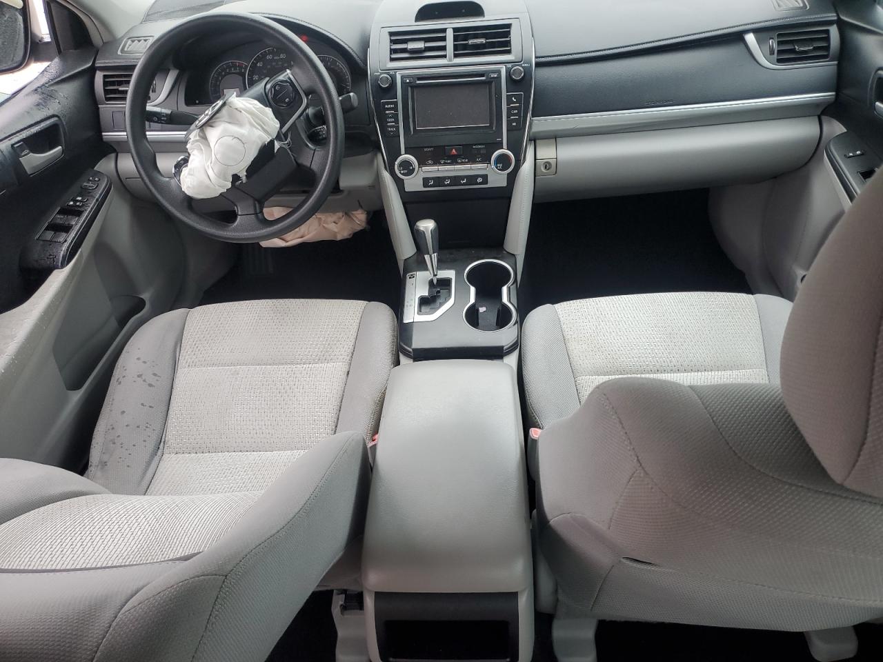 2014 Toyota Camry - Image 8