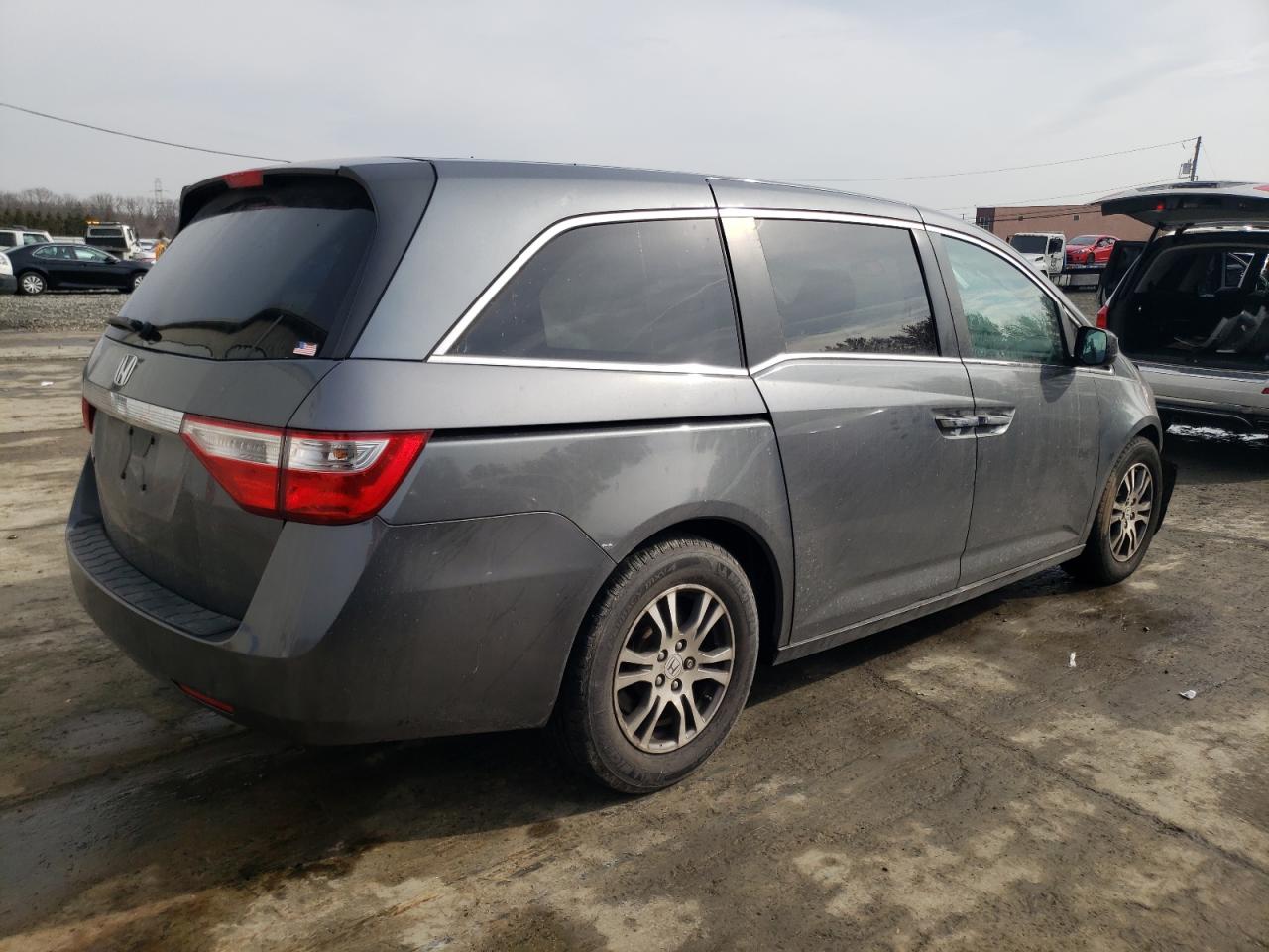 2011 Honda Odyssey - Image 3