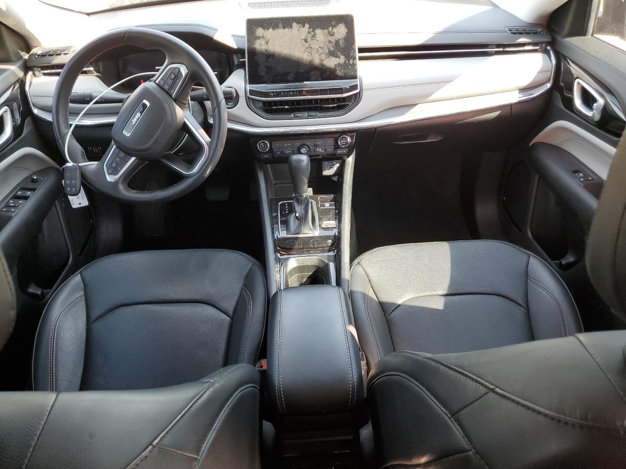 2022 Jeep Compass - Image 8