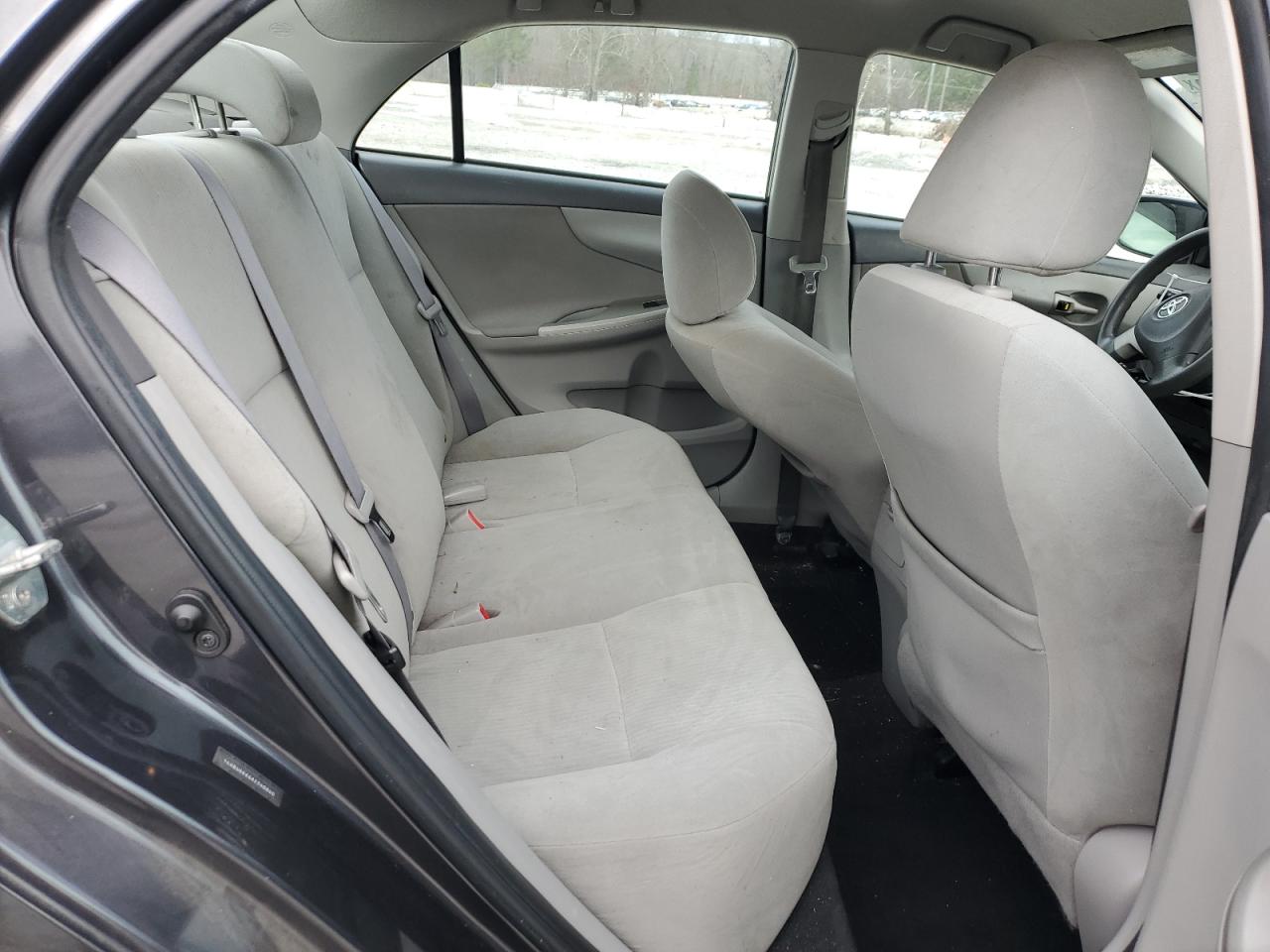 2010 Toyota Corolla - Image 10