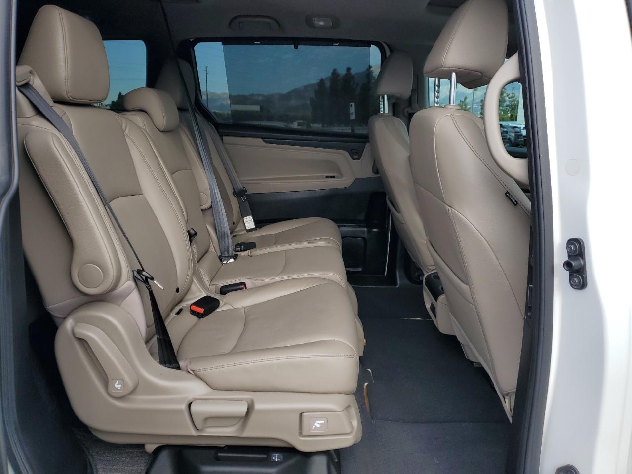 2022 Honda Odyssey - Image 11