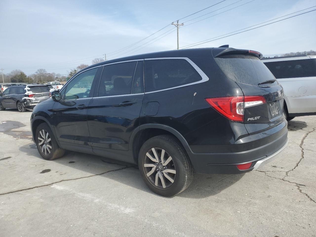 2019 Honda Pilot - Image 2