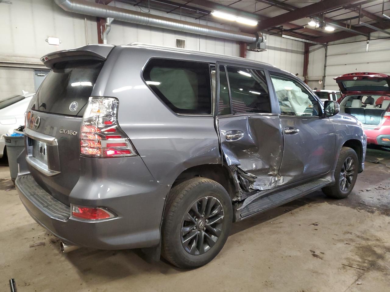 2022 Lexus GX - Image 3