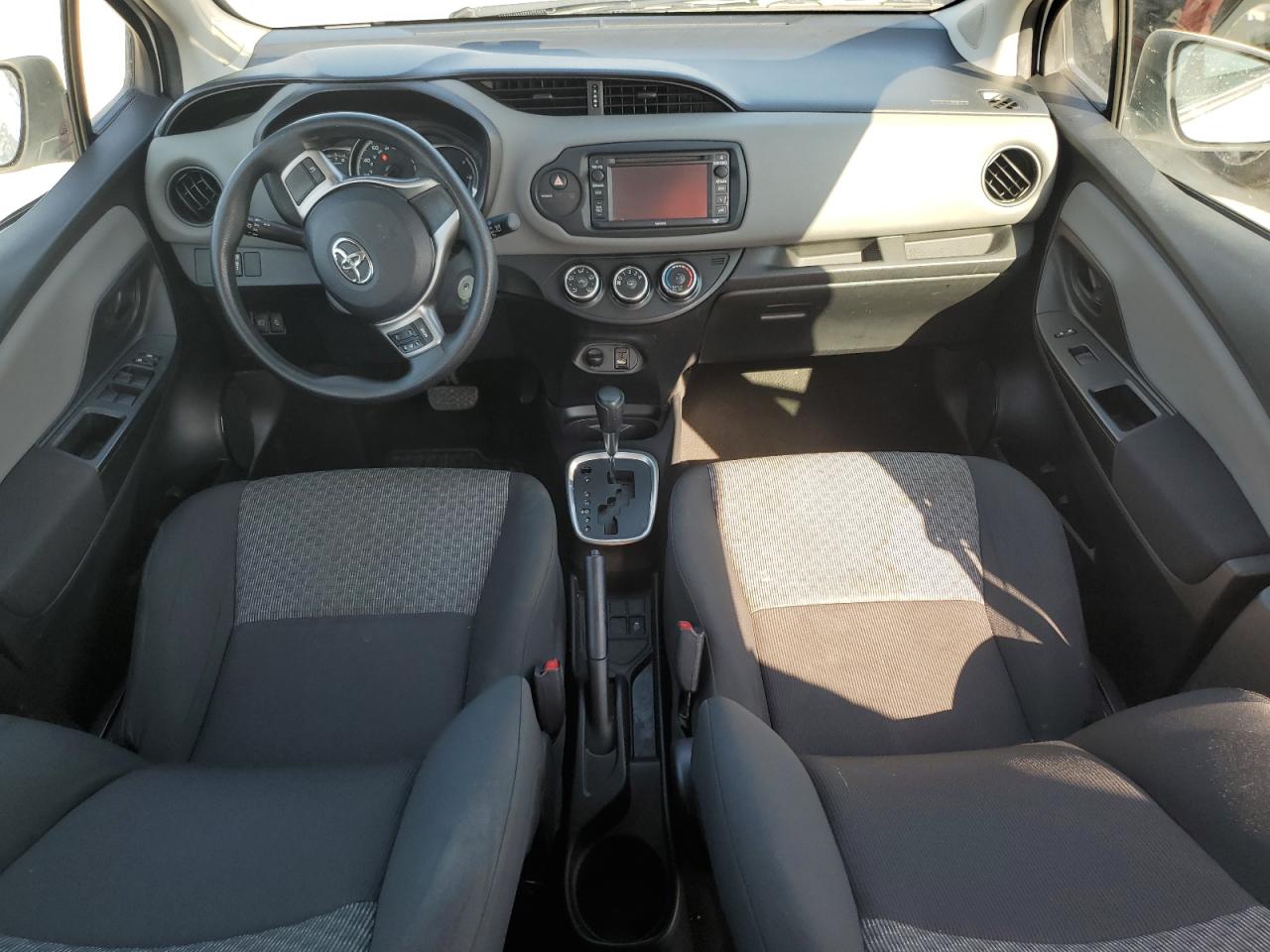 VNKKTUD34HA076894 TOYOTA YARIS 2017